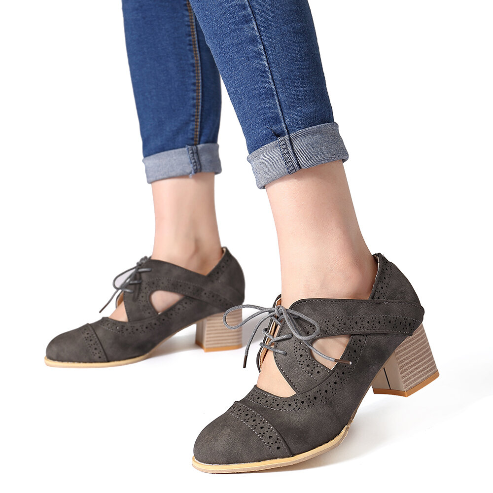 
	Women Brogue Carved Chunky Heel Shoes