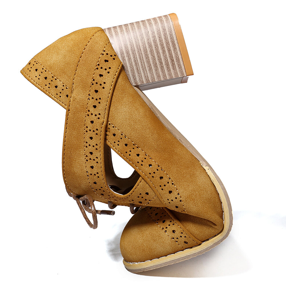 
	Women Brogue Carved Chunky Heel Shoes