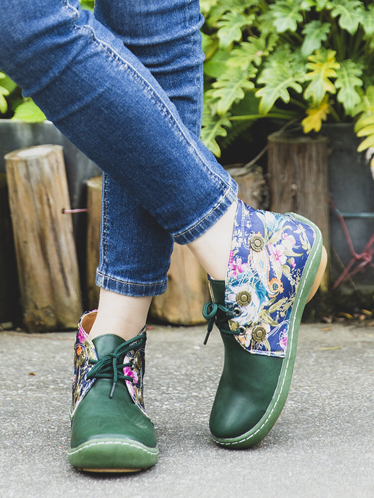 
	LOSTISY Flowers Pattern Splicing Solid Color Round Toe Comfy Lace-up Flat Ankle Boots