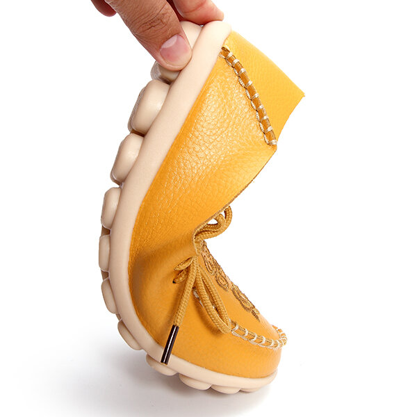 
	LOSTISY Women Large Size Floral Embroidery Stitching Soft Flats Leather Loafers